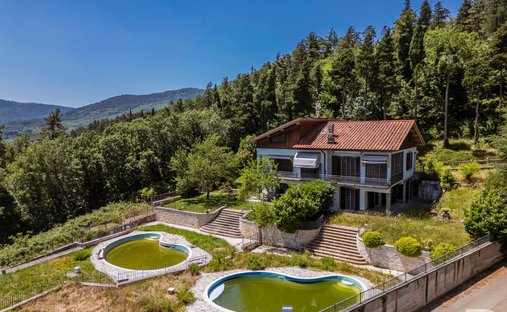 Villa in Calenzano, Tuscany, Italy 1