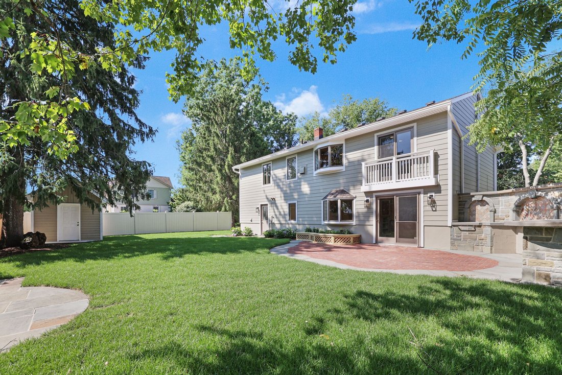 House in Pequannock Township, New Jersey, United States 2 - 18539141