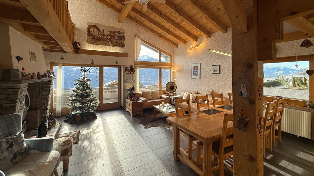 Chalet in Crans-Montana, Valais, Switzerland 2 - 18539431