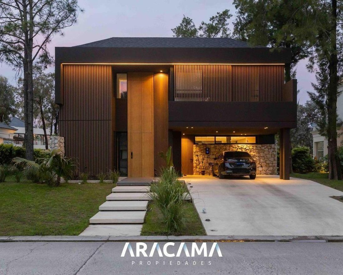 House in Esteban Echeverría, Buenos Aires Province, Argentina 1 - 18539235