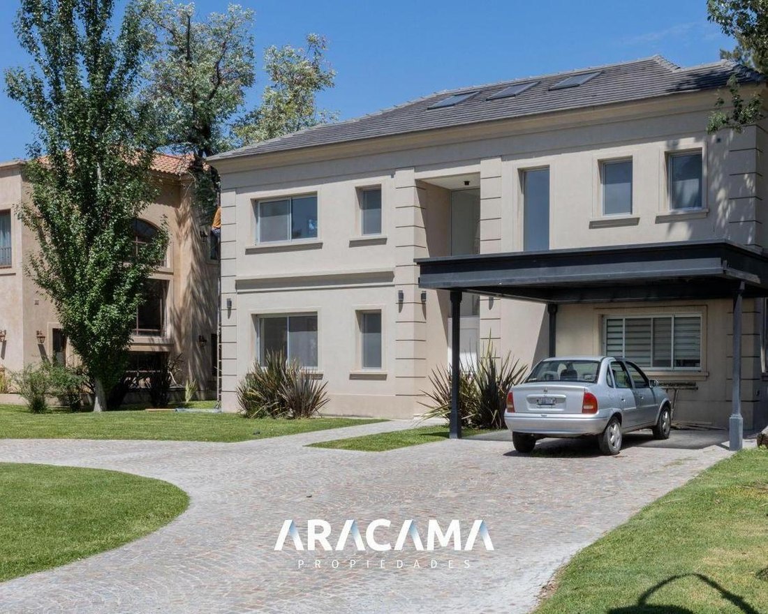 House in Esteban Echeverría, Buenos Aires Province, Argentina 2 - 18539246