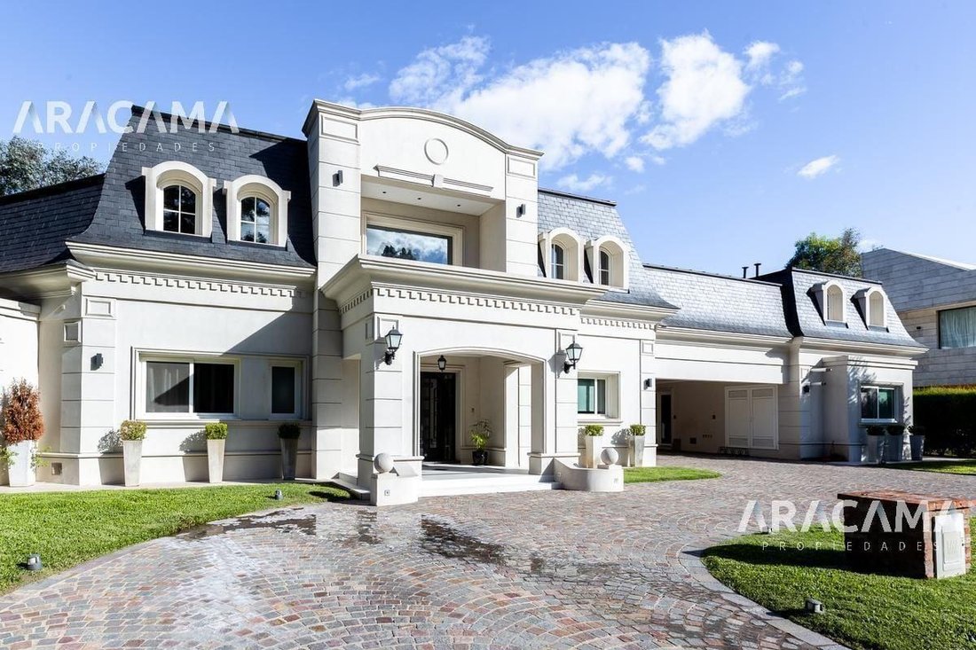 House in Esteban Echeverría, Buenos Aires Province, Argentina 2 - 18539236