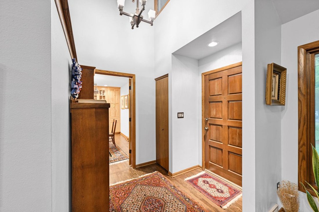 House in Elm Grove, Wisconsin, United States 5 - 18539418