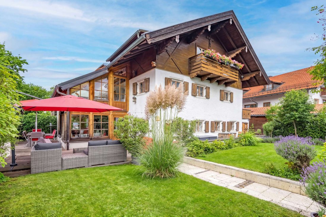Country House in Grünwald, Germany 1 - 17844871
