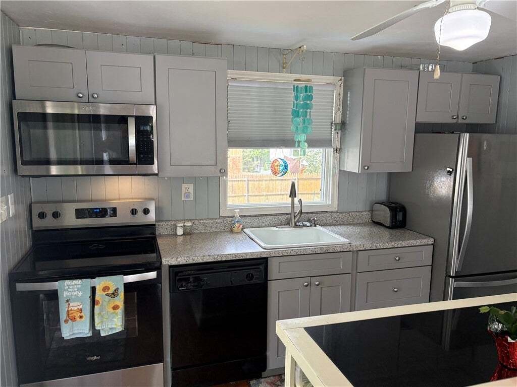 House in South Kingstown, Rhode Island, United States 4 - 18539370