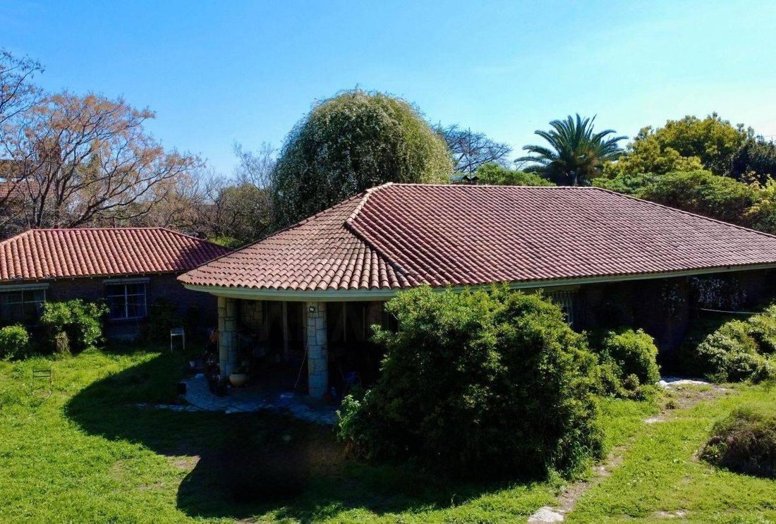 House in Monte Grande, Buenos Aires Province, Argentina 3 - 18539226