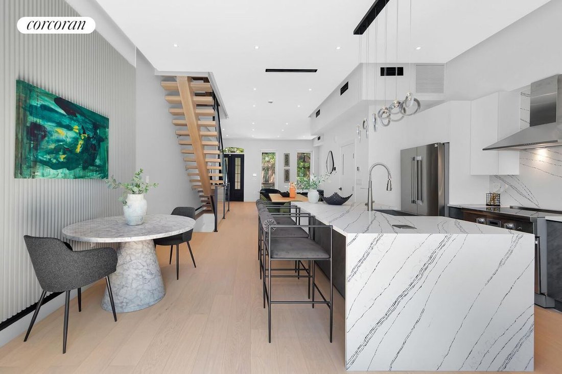 House in New York, New York, United States 1 - 18006324