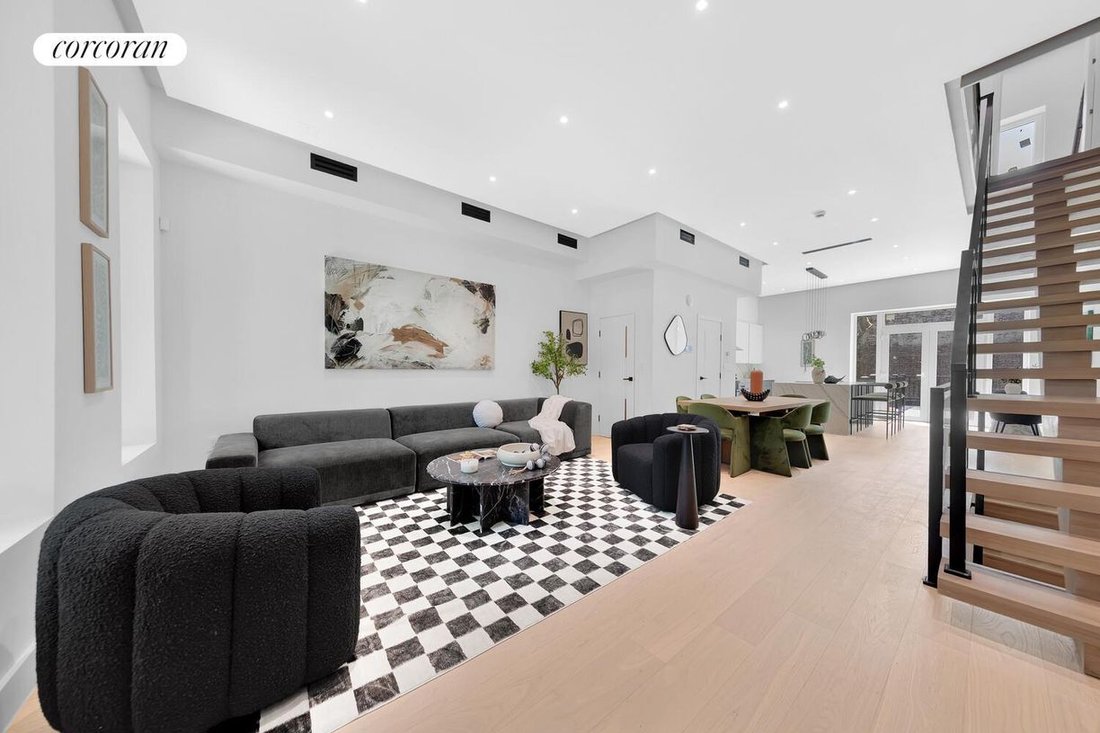 House in New York, New York, United States 2 - 18006324