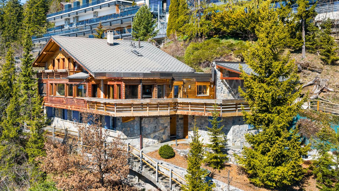 Chalet in Crans-Montana, Valais, Switzerland 1 - 18539493