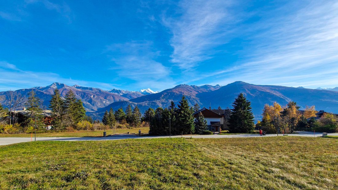 Chalet in Crans-Montana, Valais, Switzerland 2 - 18539477