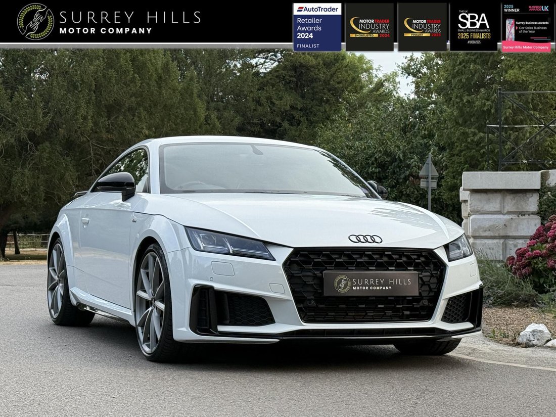 Coupe in Boxhill, United Kingdom 1 - 18539528