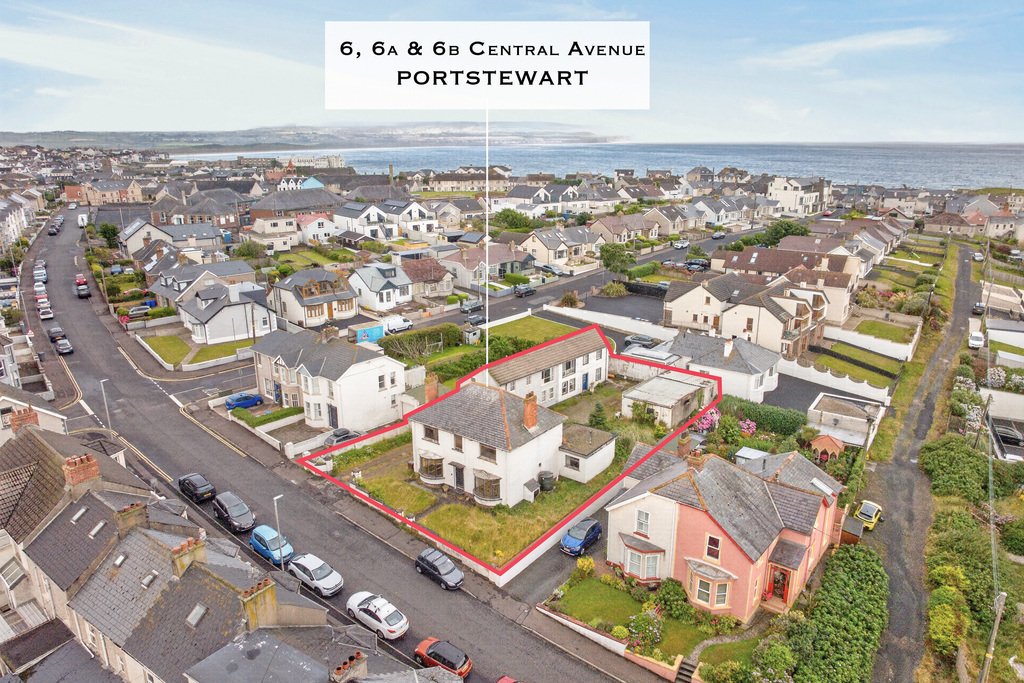 Portstewart, Causeway Coast and Glens District, Northern Ireland 1 - 18539410