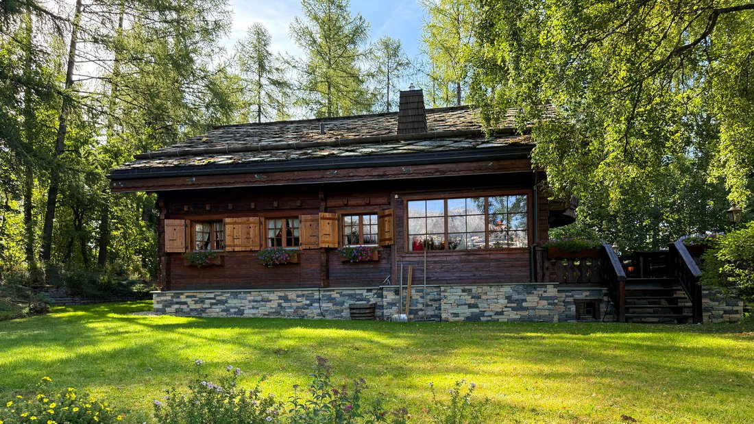 Chalet in Crans-Montana, Valais, Switzerland 2 - 18539449