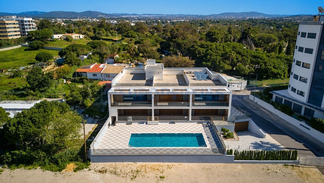 Apartment in Quarteira, Algarve, Portugal 1 - 18438033
