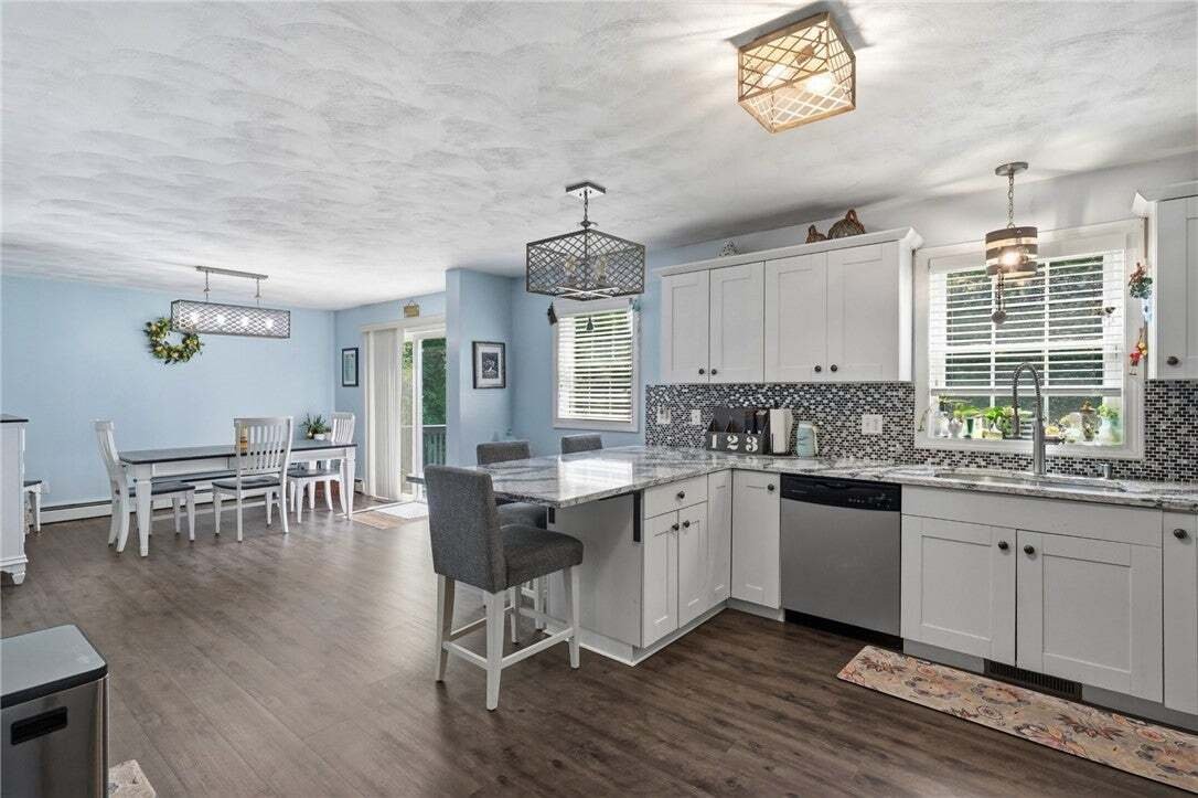 House in Johnston, Rhode Island, United States 4 - 18539373