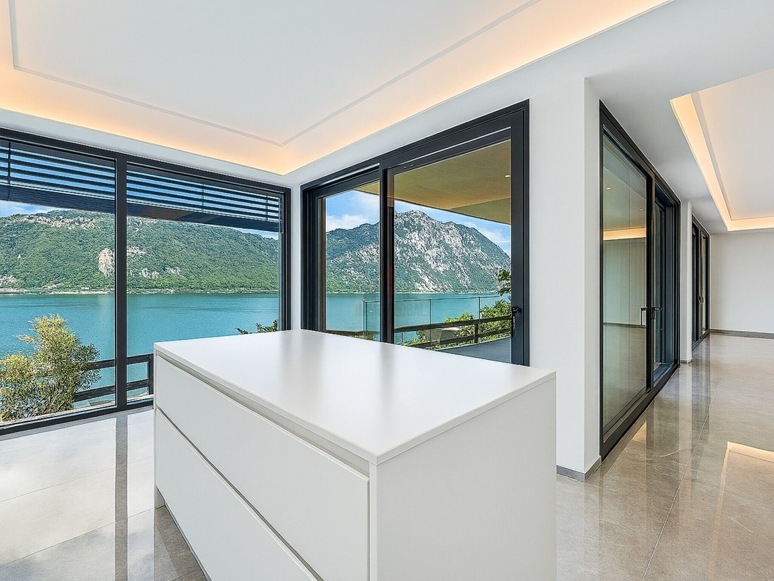 Apartment in Bissone, Ticino, Switzerland 4 - 18539681