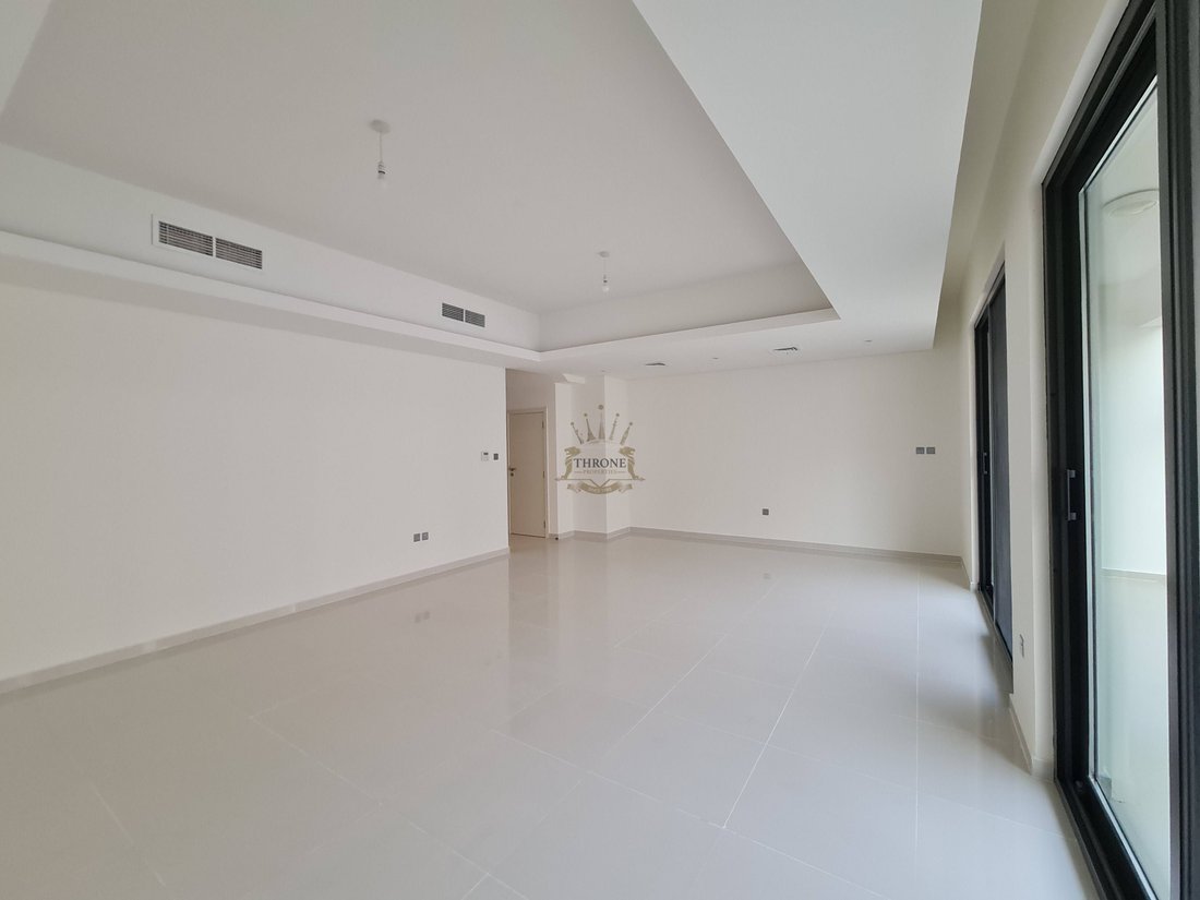 Townhouse in Damac Hills 2, Dubai, United Arab Emirates 1 - 18539204