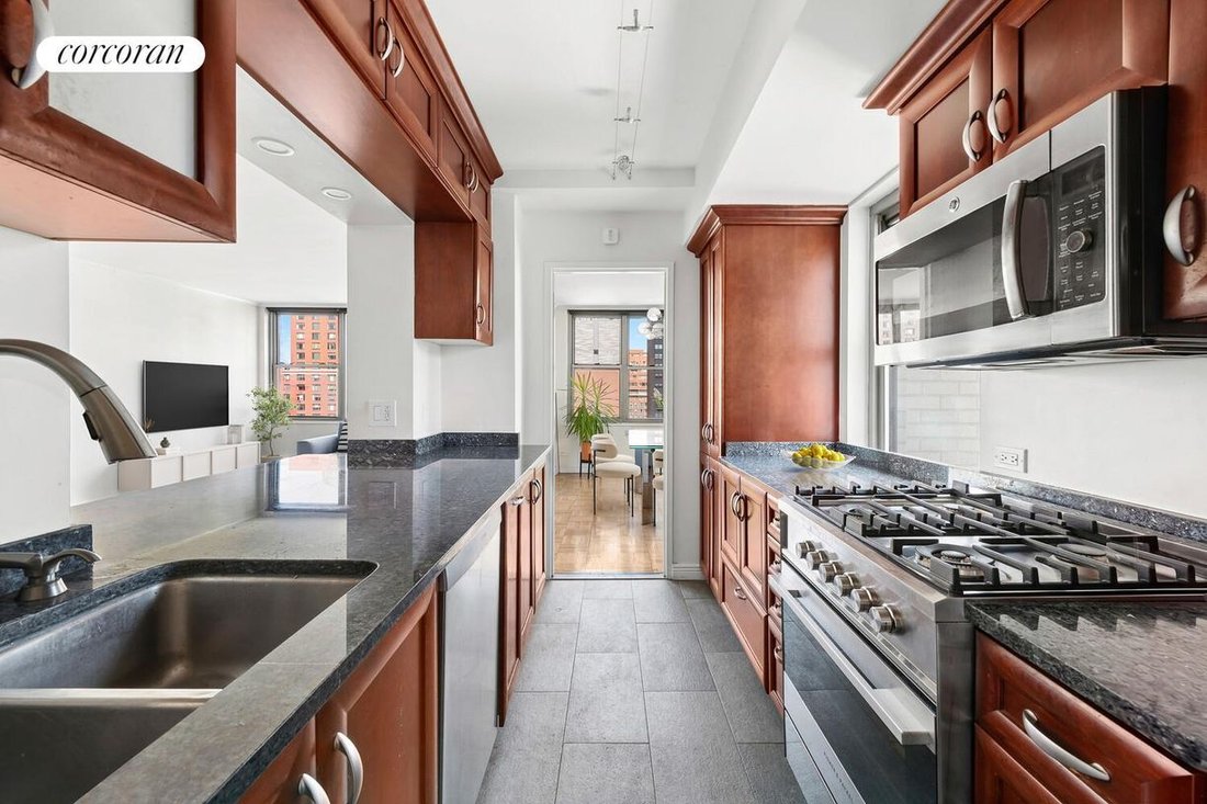 Co Op in New York, New York, United States 5 - 18127196