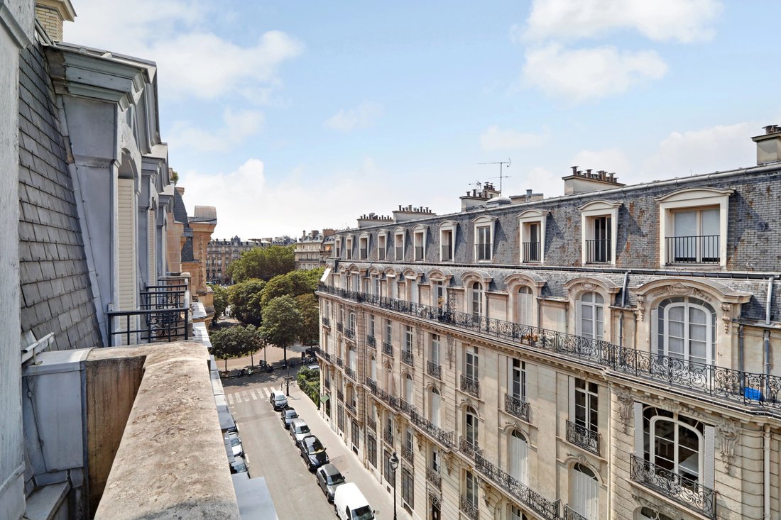 Apartment in Triangle d'Or, Paris 8e Arrondissement, Paris 3 - 18539462