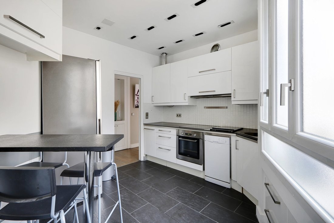 Apartment in Triangle d'Or, Paris 8e Arrondissement, Paris 5 - 18539462
