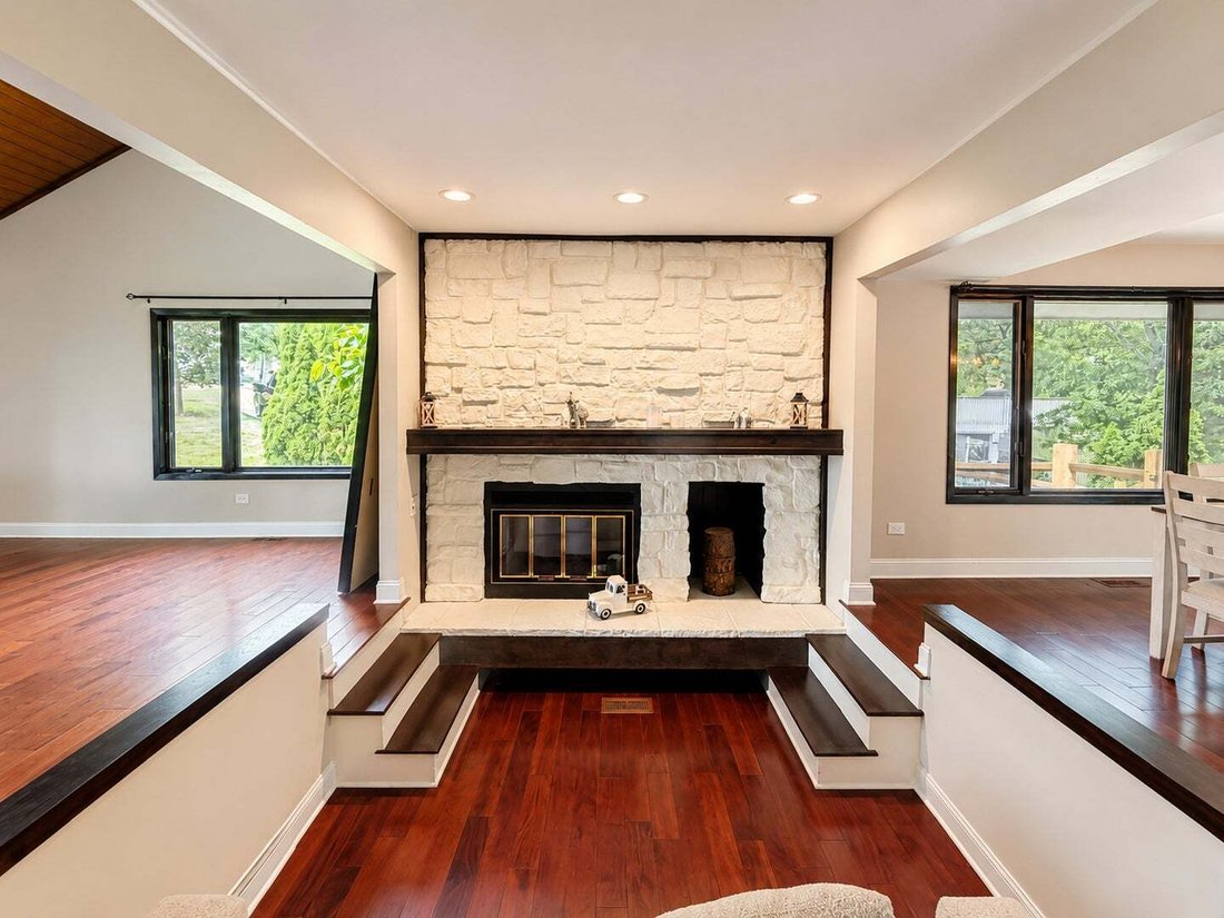 House in Campton Hills, Illinois, United States 3 - 18543076