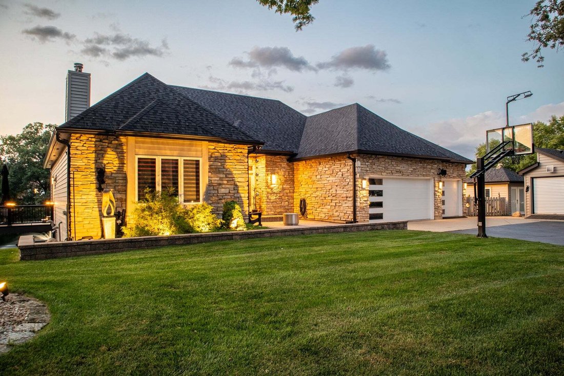 House in North Aurora, Illinois, United States 3 - 18543042