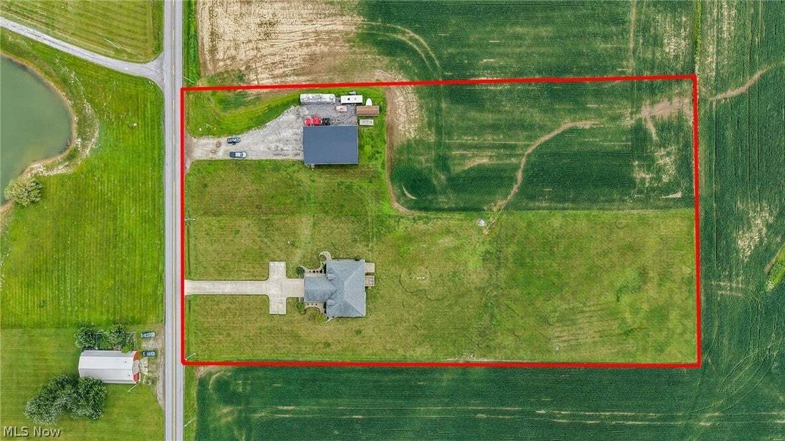 House in Sullivan, Ohio, United States 3 - 18542625