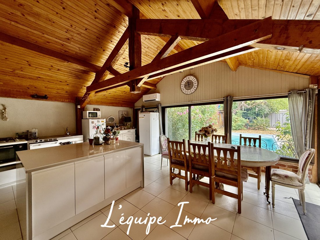 House in Casse Martin, L'Isle-Jourdain, France 2 - 18539976