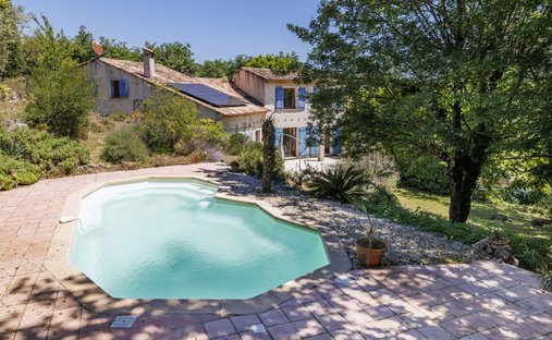 Villa à Tourrettes-sur-Loup, Provence-Alpes-Côte d'Azur, France 1
