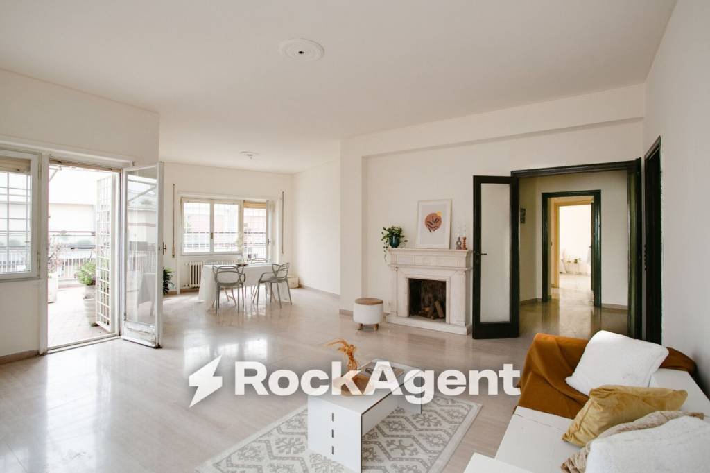 Penthouse in Bologna, Rome, Italy 4 - 18544125