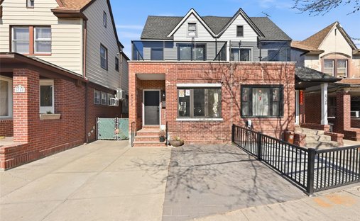 House in New York, New York, United States 1