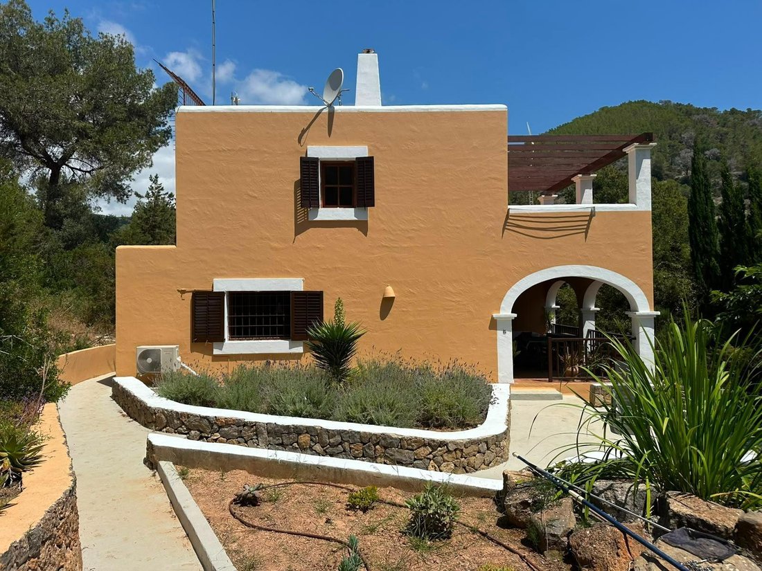 Finca in Santa Eularia des Riu, Balearic Islands, Spain 1 - 18542423