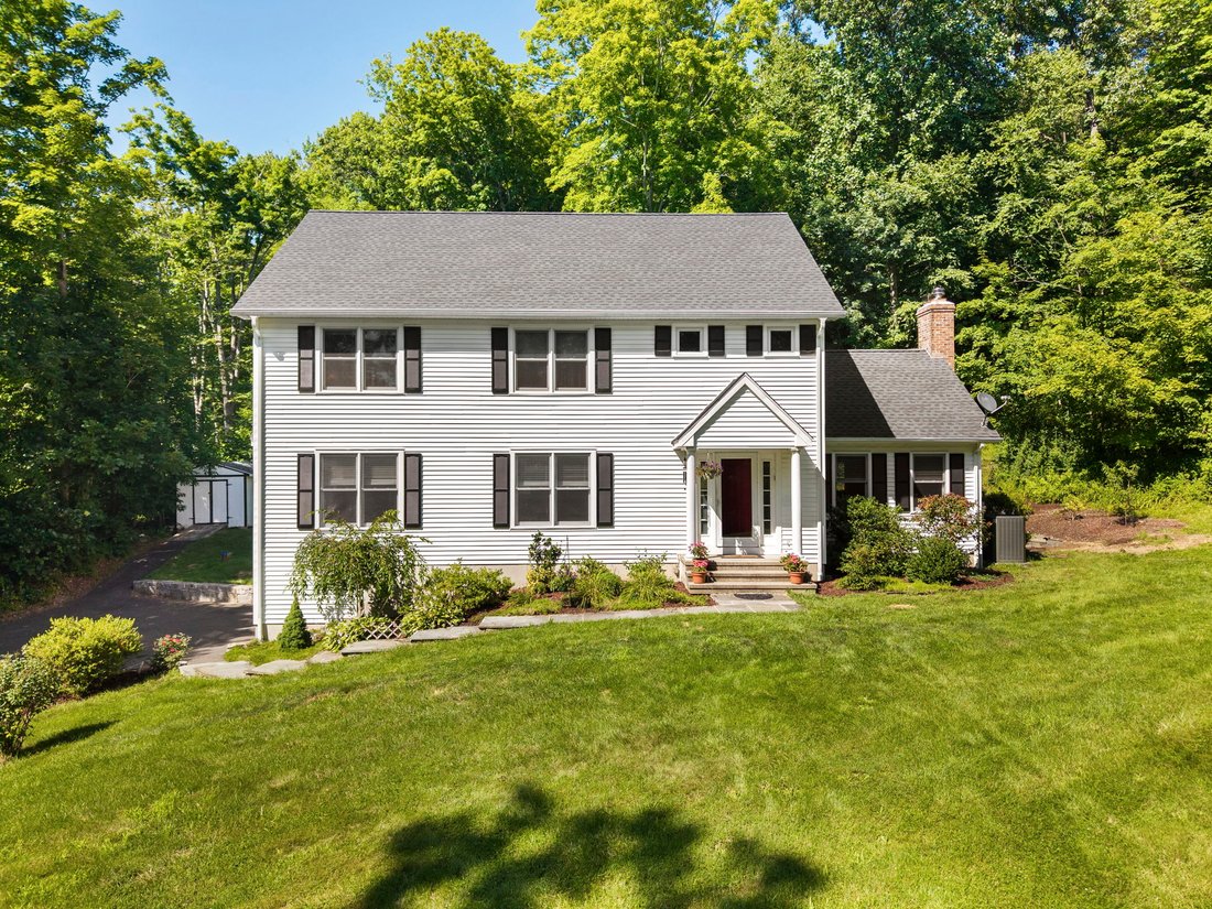 House in Southbury, Connecticut, United States 1 - 18527453