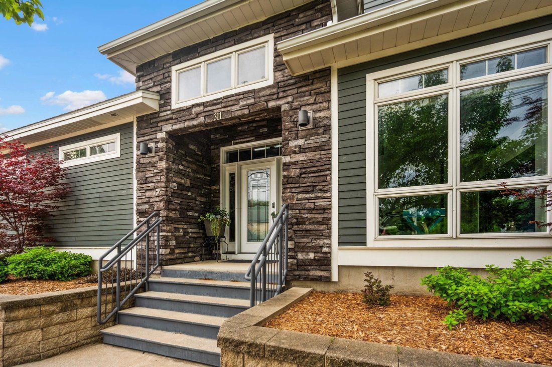 Condo in Garfield Township, Michigan, United States 1 - 18539466