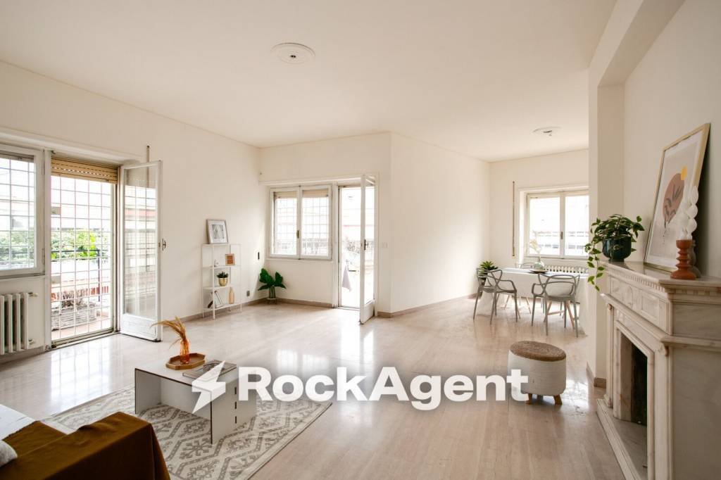 Penthouse in Bologna, Rome, Italy 3 - 18544125