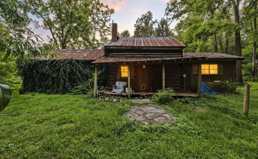 House in Vanleer, Tennessee, United States 1