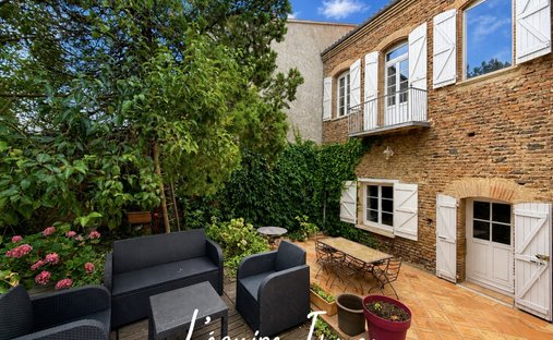House in Casse Martin, L'Isle-Jourdain, France 1