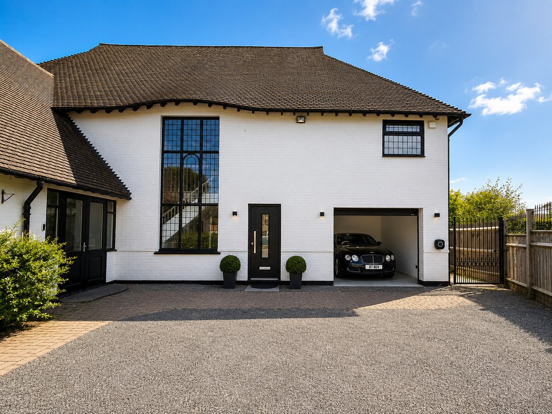 House in Ferring, England 1 - 18544057