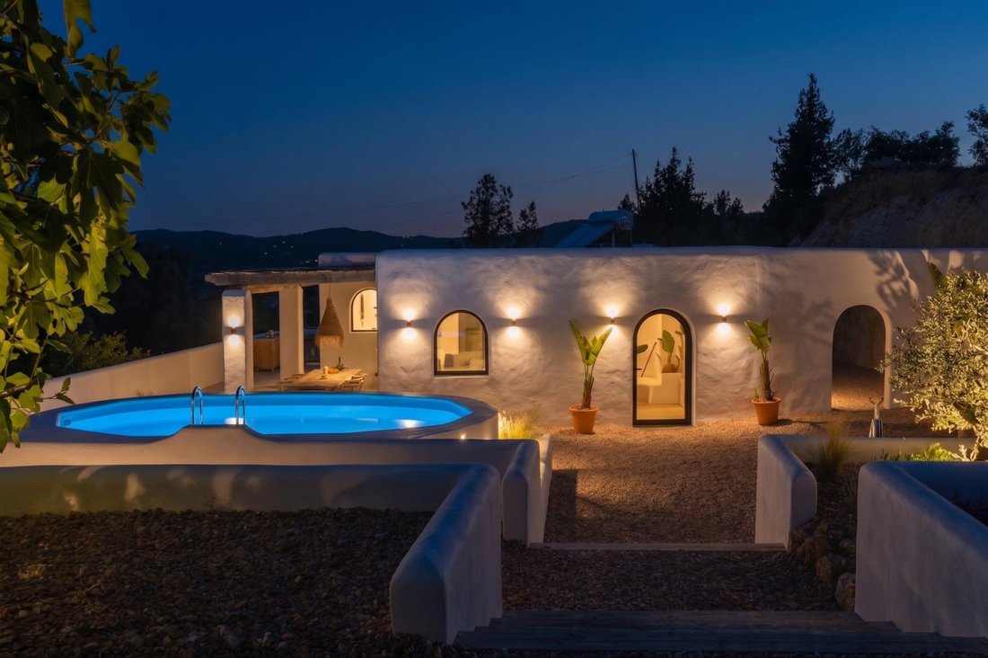 House in Santa Eularia des Riu, Balearic Islands, Spain 2 - 18543009