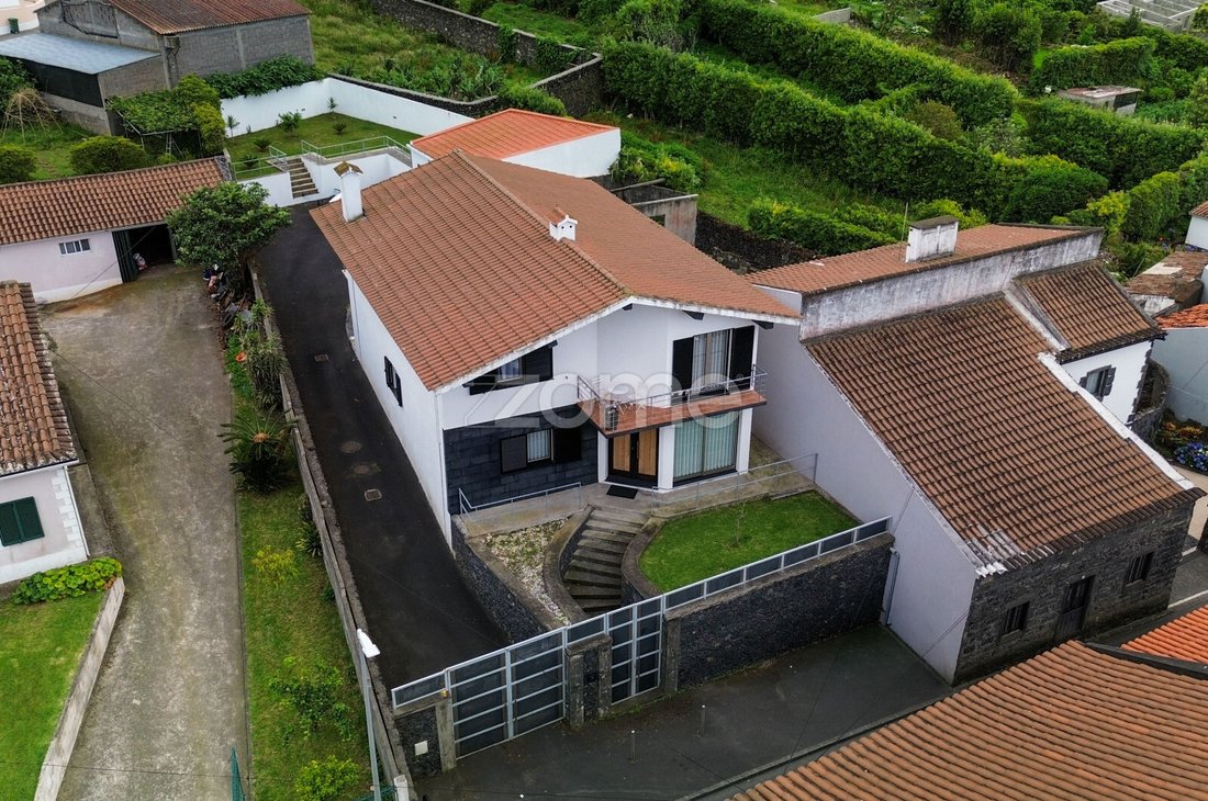 House in Capelas, Azores, Portugal 2 - 18424135