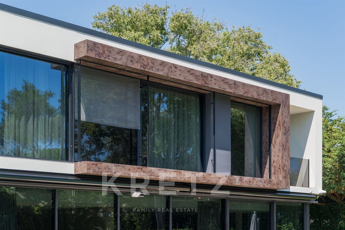 Villa in Antibes, Provence-Alpes-Côte d'Azur, France 2 - 18544526