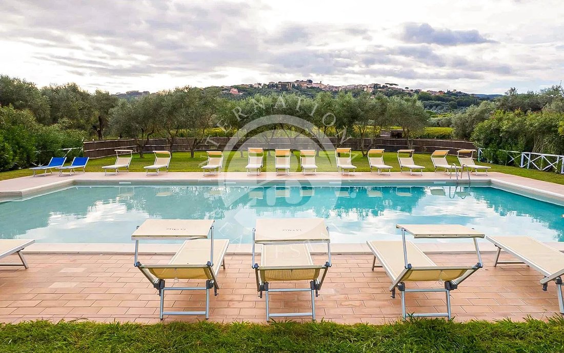 Estate in Castagneto Carducci, Tuscany, Italy 2 - 18541184