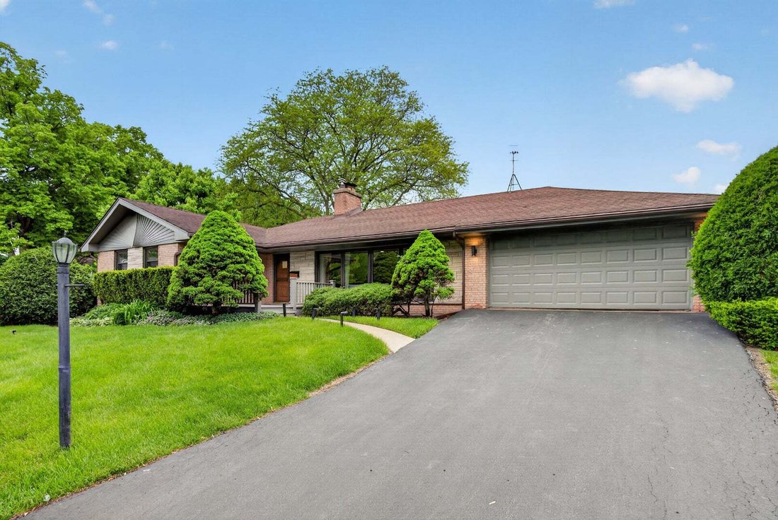 House in Downers Grove, Illinois, United States 1 - 18543068