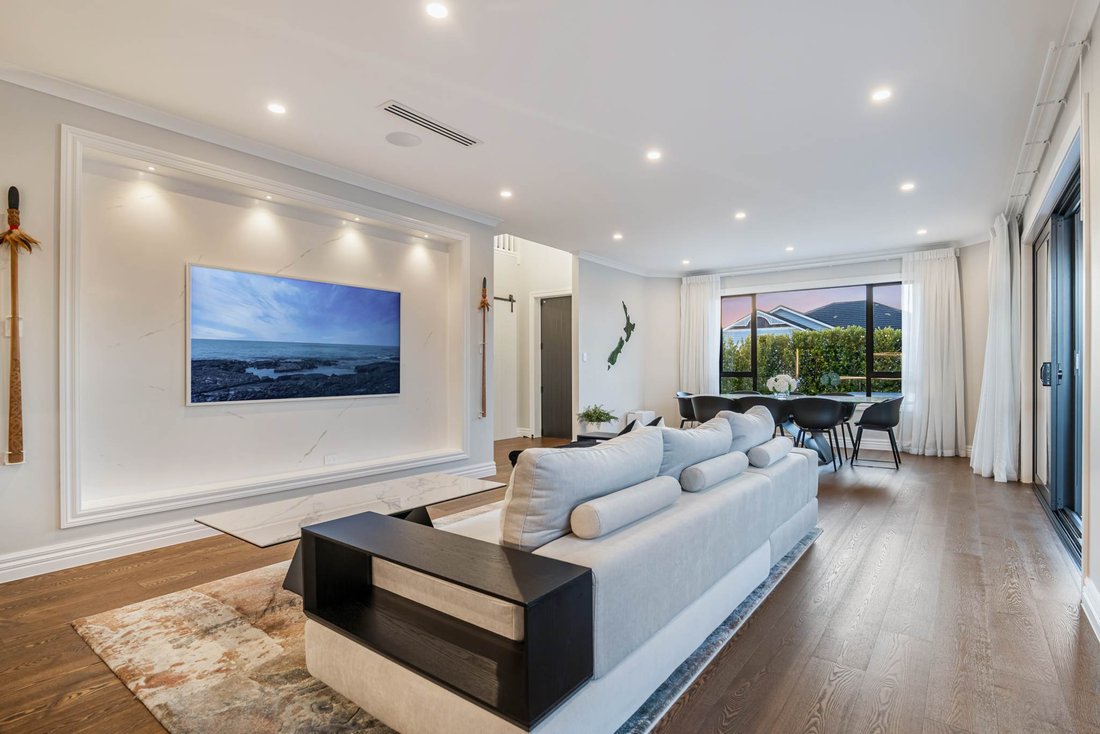 House in Wainui, Auckland, New Zealand 3 - 18544690