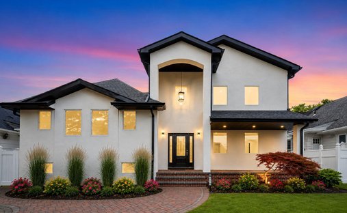 House in Woodmere, New York, United States 1