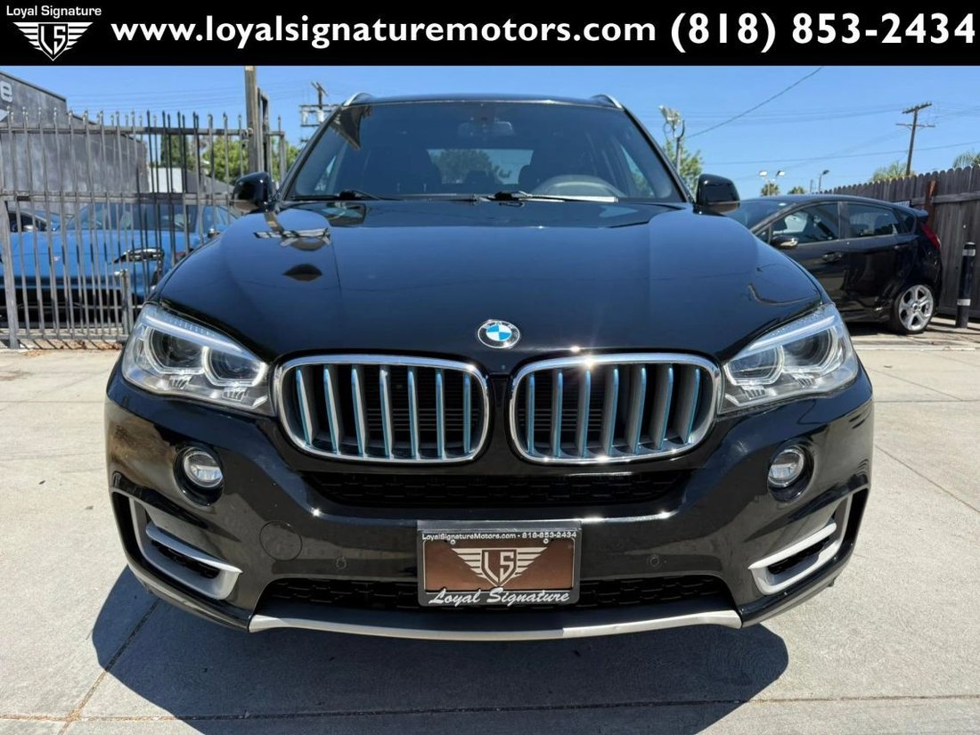 Suv in Van Nuys, CA, United States 2 - 18541371