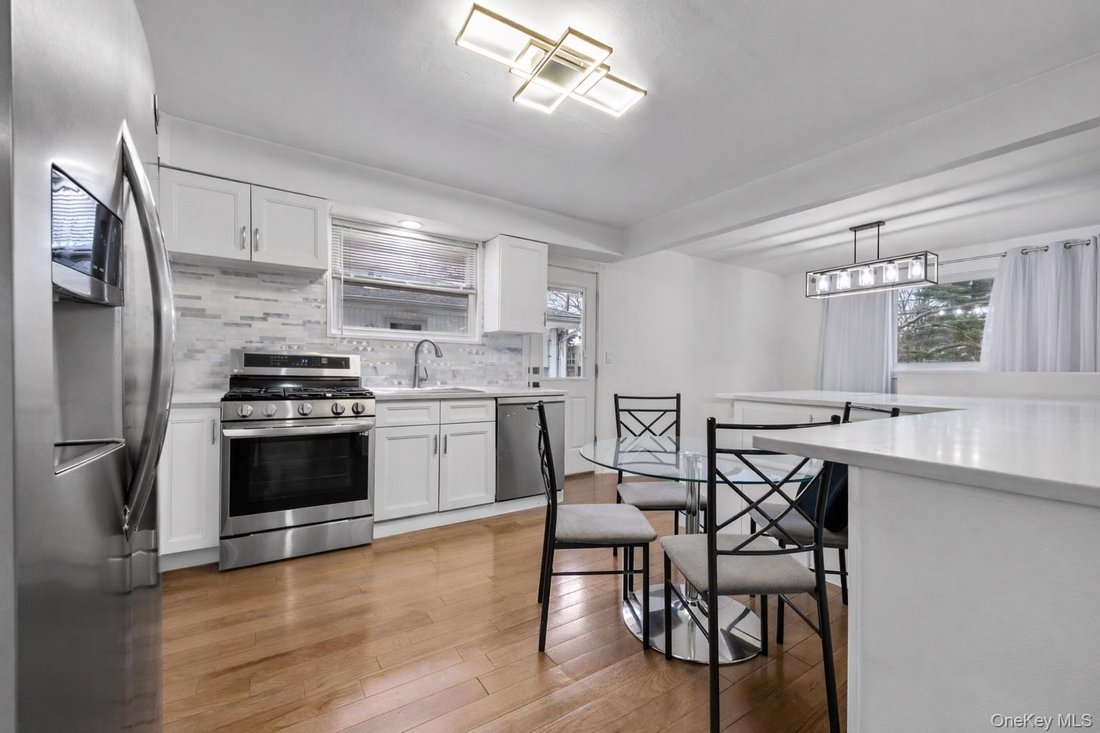 House in Woodmere, New York, United States 5 - 18543593