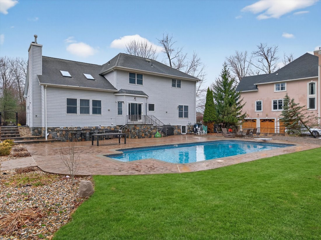 House in Woodbury, New York, United States 3 - 18541069