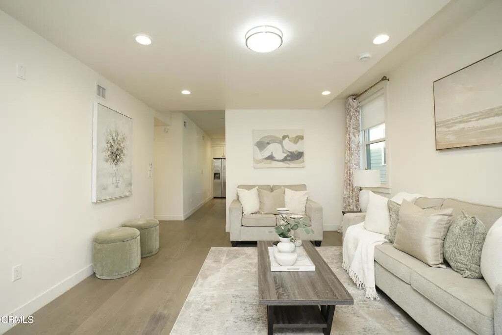 Condo in Altadena, California, United States 3 - 18543219