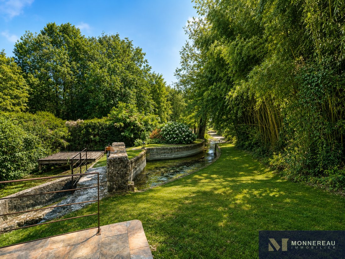 Estate in Nord, Barbezieux-Saint-Hilaire, France 3 - 18539940
